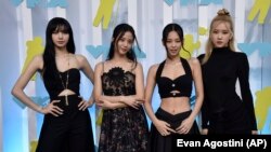 Bốn cô gái của nhóm nhạc BlackPink có ảnh hưởng mạnh đến giới trẻ Việt Nam