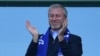 英超足球队车路士（Chelsea Football Club）的老板阿巴莫域治。