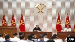 북한은 지난달 김정은 국무위원장 주재로 노동당 중앙군사위원회 확대회의를 열고 태풍 피해로 인해 연말 경제계획 목표 달성이 어려워졌다고 밝혔다. 